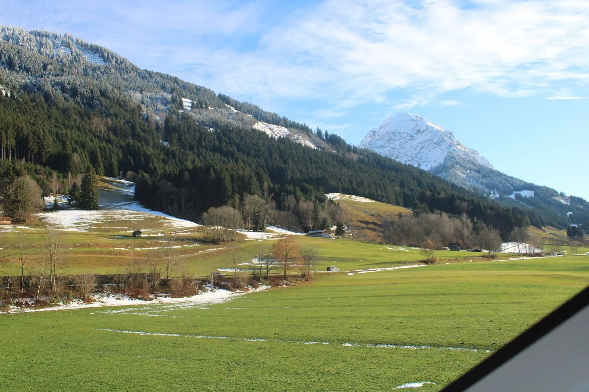 Blick auf das Rubihorn vom Balkon der allergikerfreundlichen Ferienwohnung Epp in Schöllang bei Oberstdorf